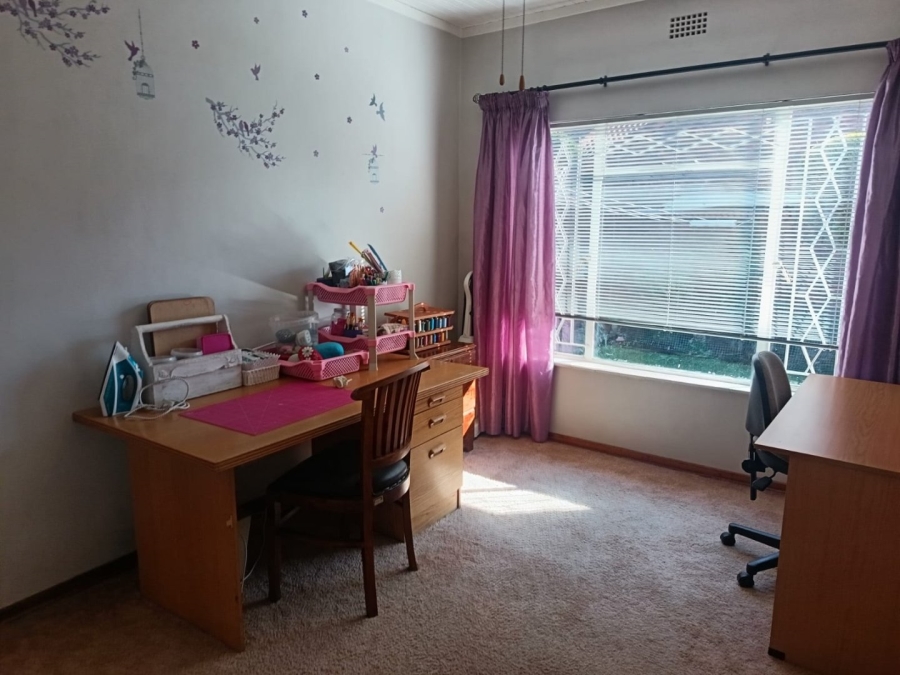 3 Bedroom Property for Sale in Rhodesdene Northern Cape